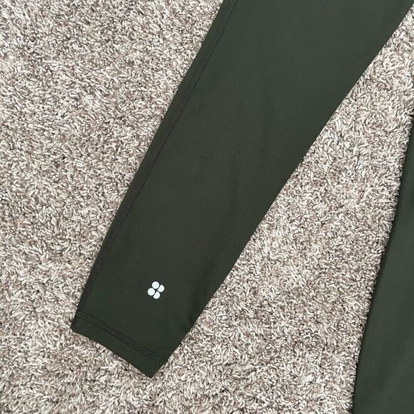 sweaty betty anthropologie all day 7/8 24” leggings army green size XS - Picture 7 of 8